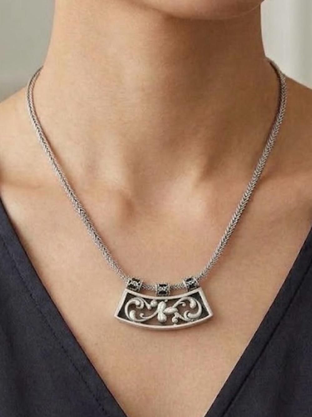 Silpada N1472 Retired Sterling Silver Filigree Flora Pendant Necklace